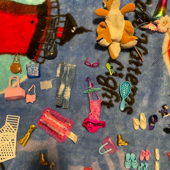 Huge Barbie Lot - Picture 5 of 16